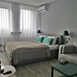 Good Time Apartments-City Residence